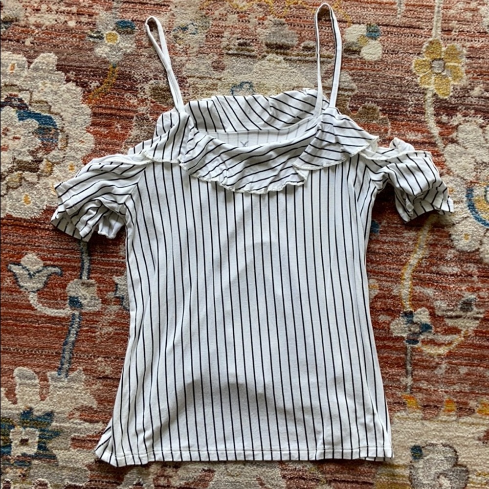 American Eagle Open Shoulder Black&white Shirt